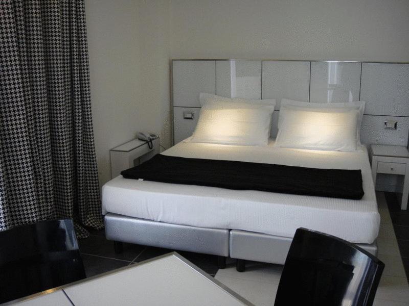 Atmosphere Suite Hotel Rimini Room photo